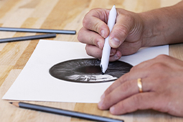 Drawing: How to use blending stumps and pencil blenders