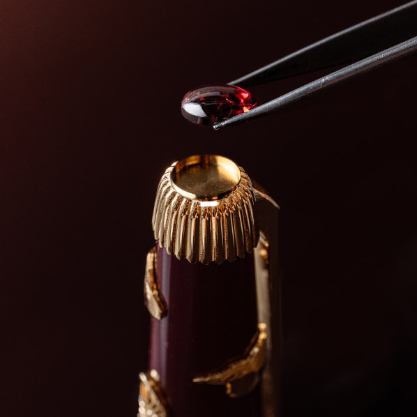 GEM-SETTING AS THE FINAL FLOURISH