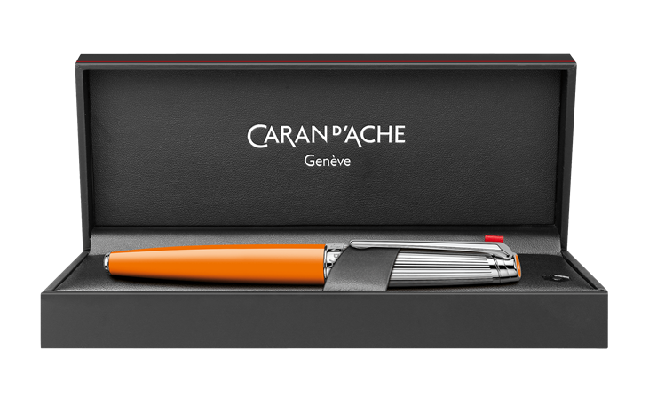 【新品】　ソウルオブシベリア　シャーマン　羽根　ペンダント NO.8002 新品】 ソウルオブシベリア シャーマン 羽根 ペンダント NO.8002