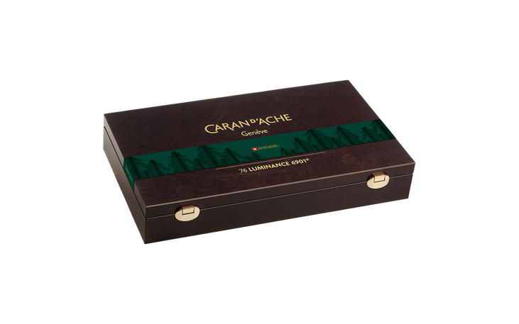 ルミナンス6901 油性色鉛筆 76色木箱セット 濃密な創作時間を約束する